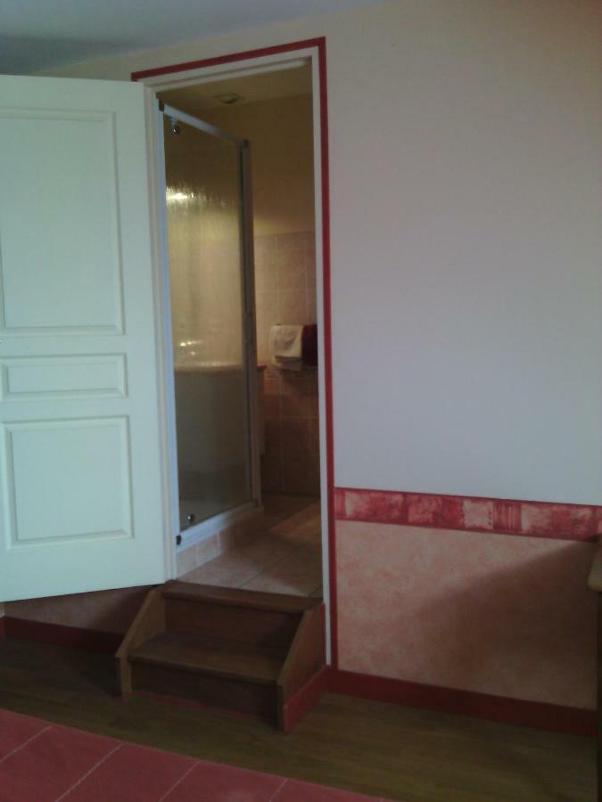 La Roche Bed & Breakfast Saint-Etienne-en-Cogles Exterior photo