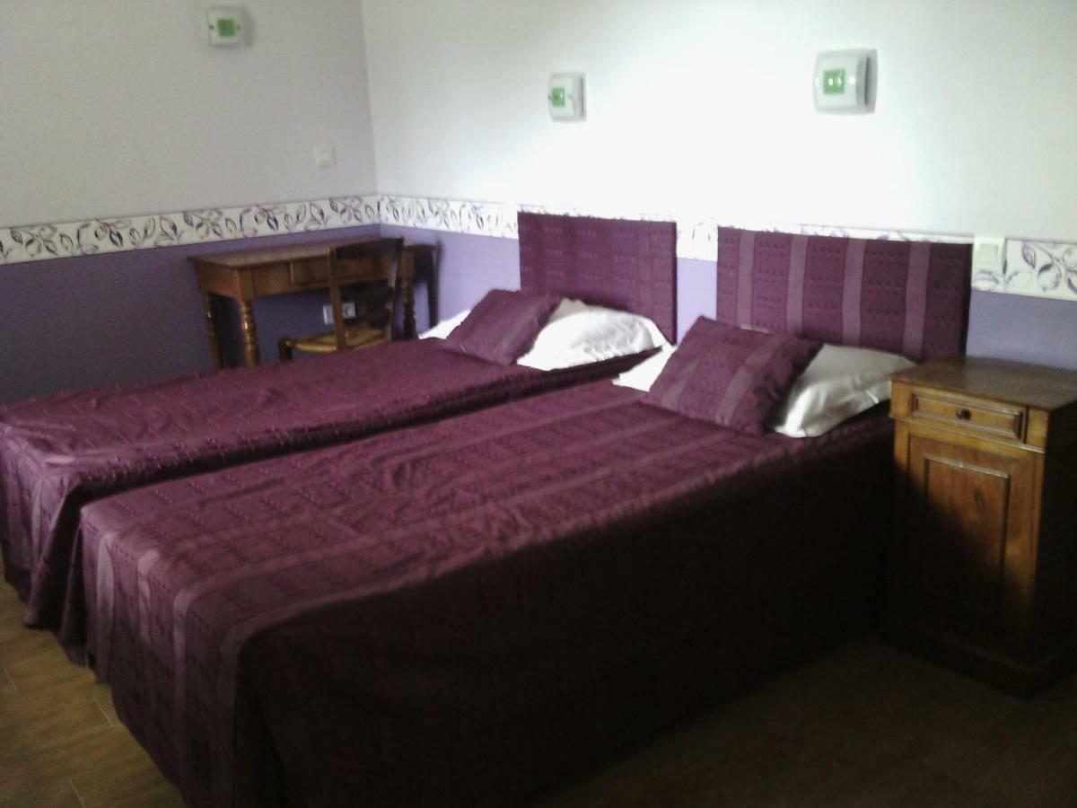 La Roche Bed & Breakfast Saint-Etienne-en-Cogles Exterior photo