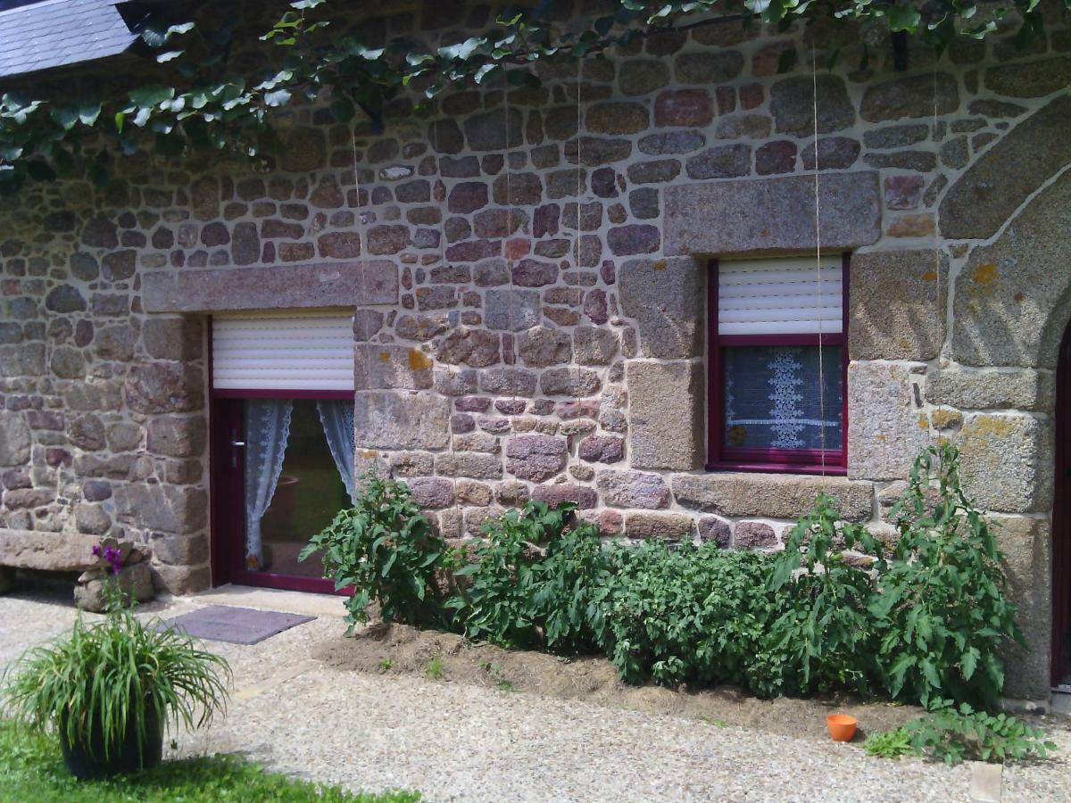 La Roche Bed & Breakfast Saint-Etienne-en-Cogles Exterior photo