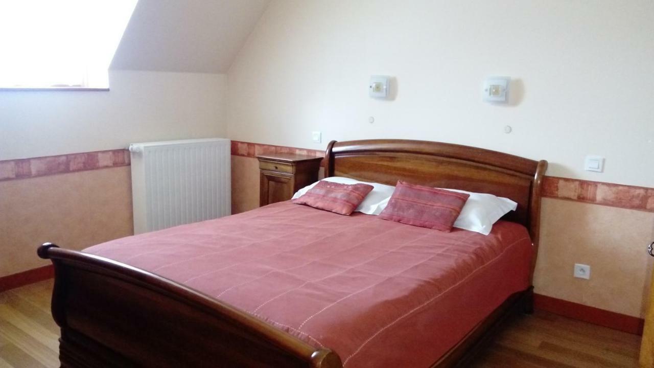 La Roche Bed & Breakfast Saint-Etienne-en-Cogles Exterior photo