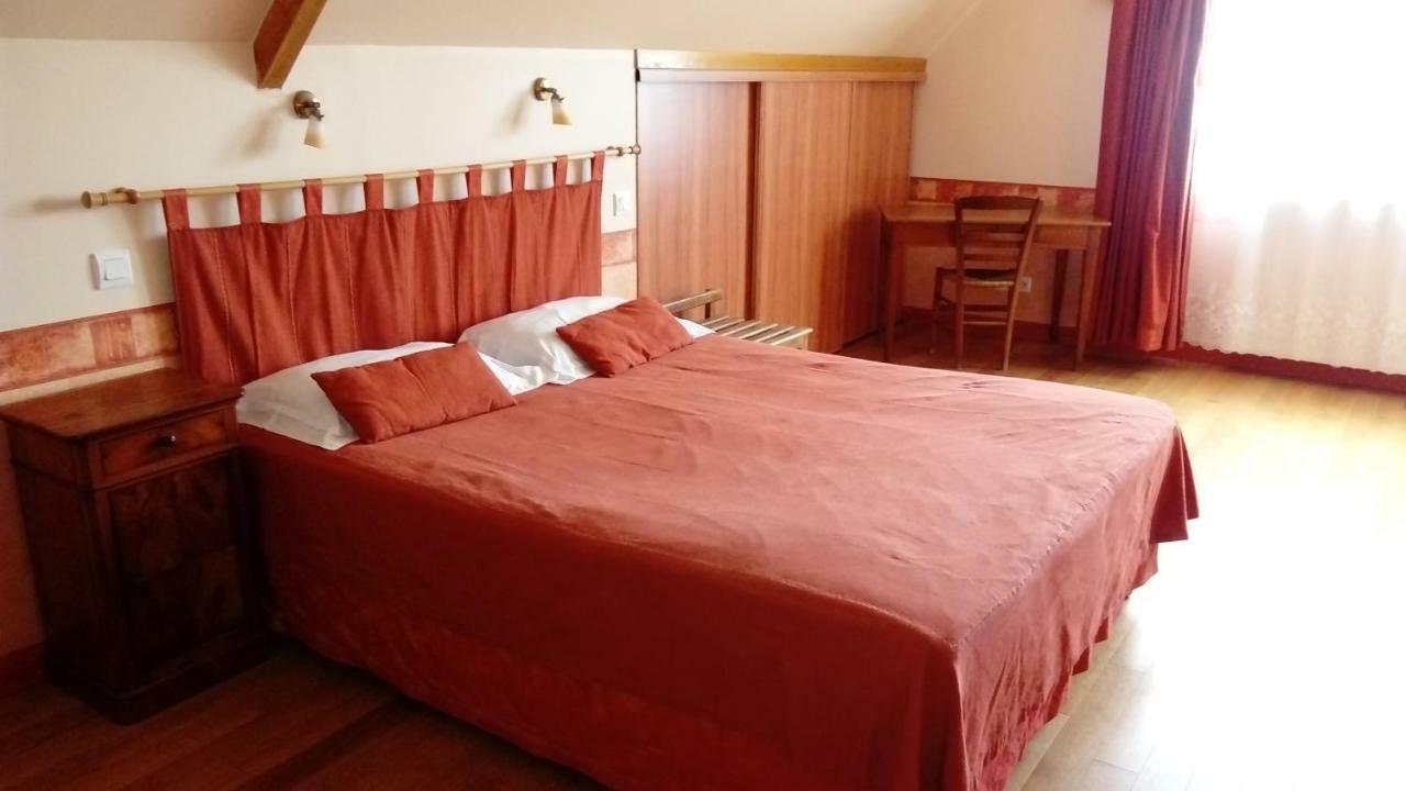 La Roche Bed & Breakfast Saint-Etienne-en-Cogles Exterior photo