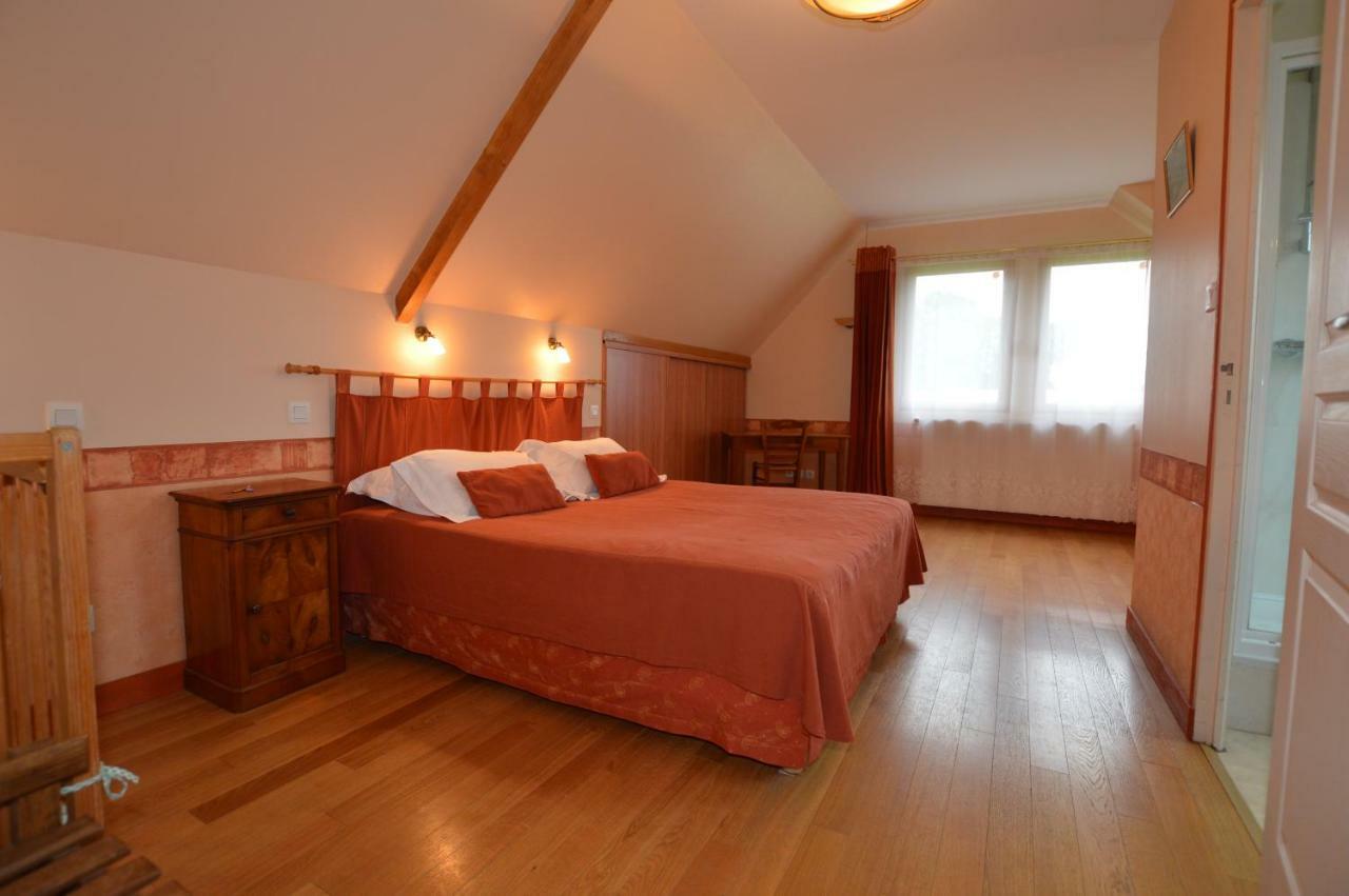 La Roche Bed & Breakfast Saint-Etienne-en-Cogles Exterior photo