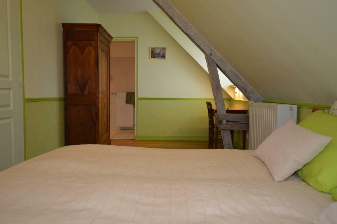 La Roche Bed & Breakfast Saint-Etienne-en-Cogles Exterior photo