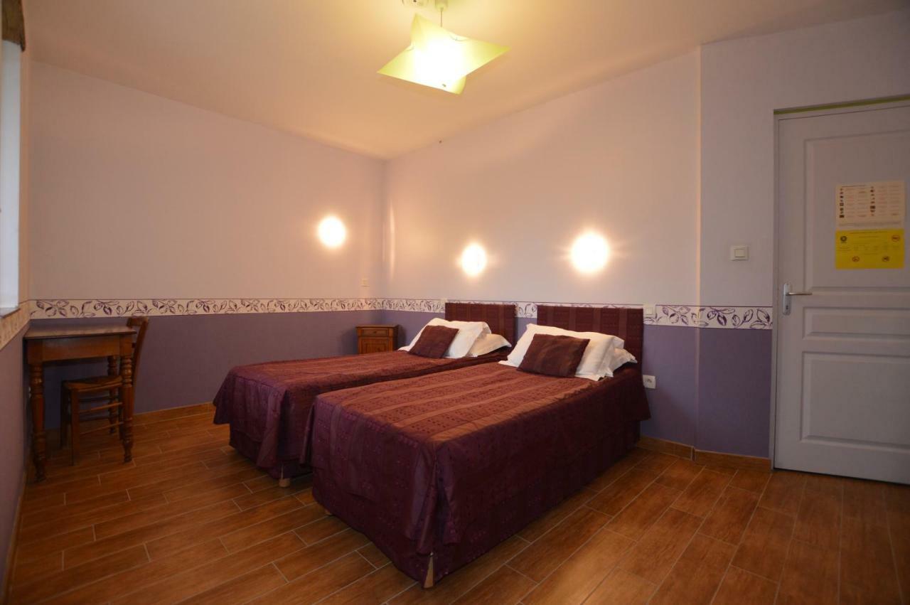 La Roche Bed & Breakfast Saint-Etienne-en-Cogles Exterior photo